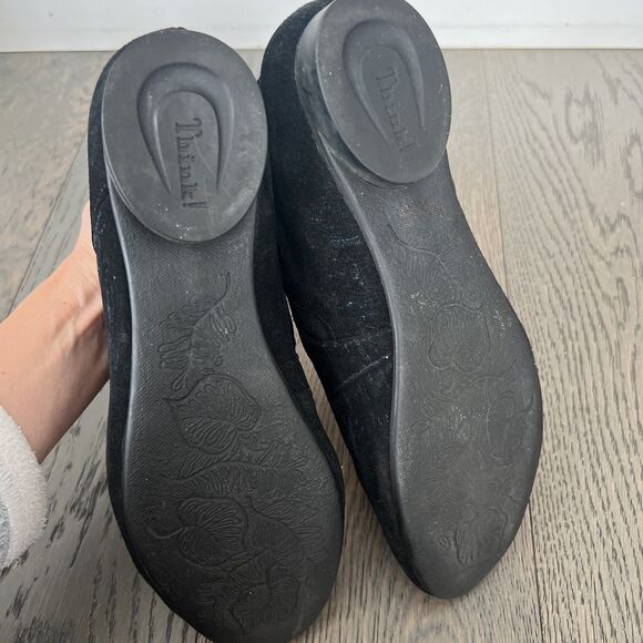 Think! Mary Jane Shoes Women Size 40/10 Black & Blue Suede Round Toe Slip On - Picture 8 of 9